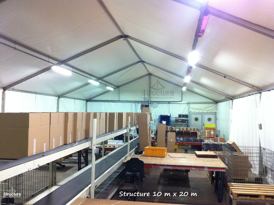 Bâtiment isolé conçu pour bureaux et espaces techniques