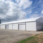 Installation rapide d'un bâtiment modulaire démontable de 1000 m²